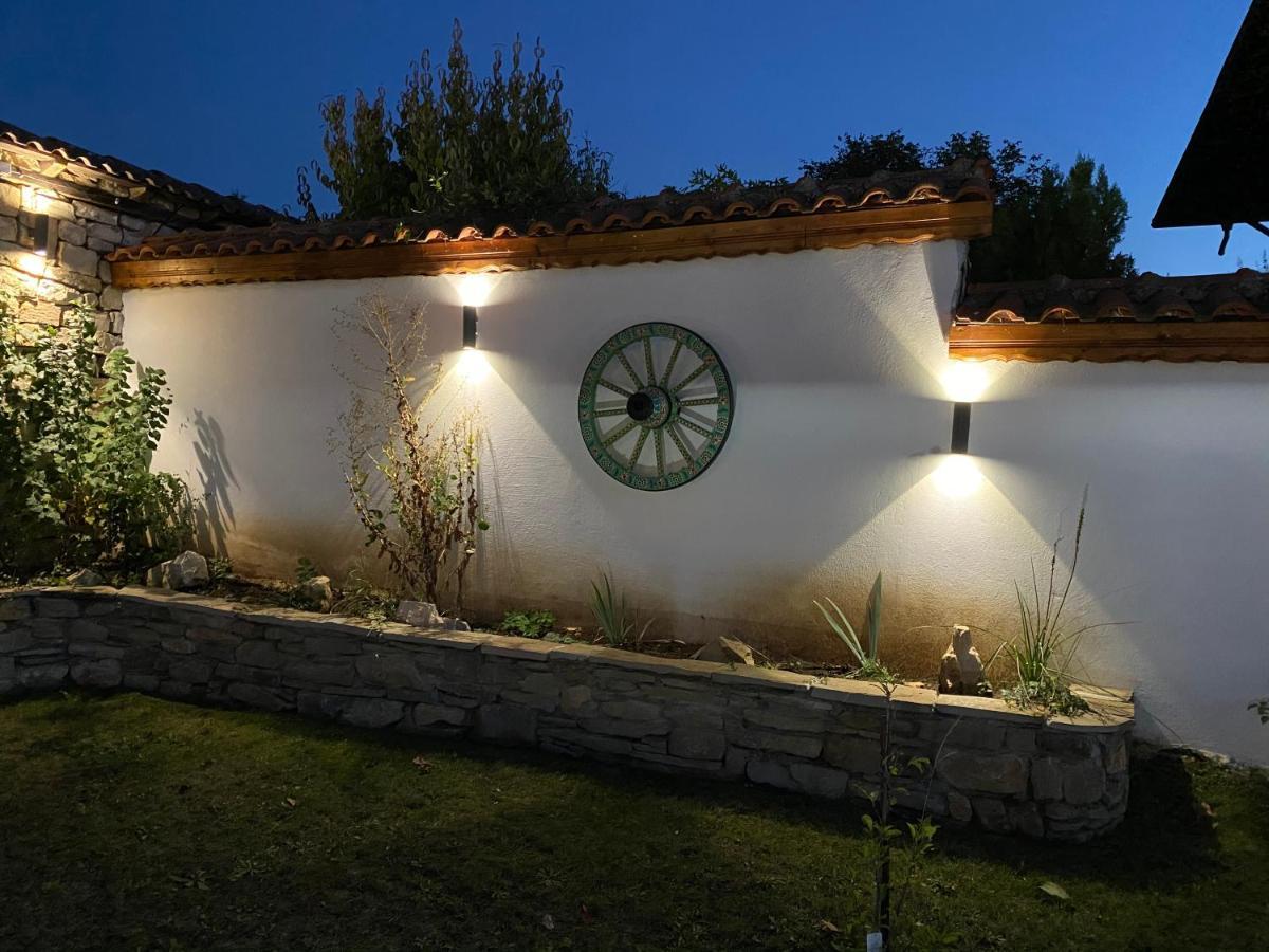 Angliiska Vila Arbanassi Exterior foto