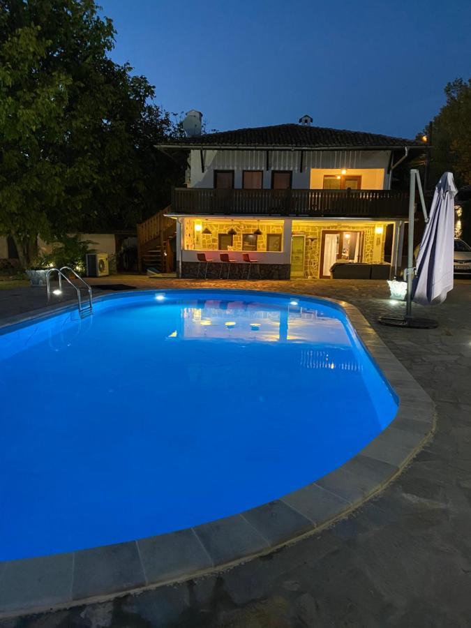 Angliiska Vila Arbanassi Exterior foto
