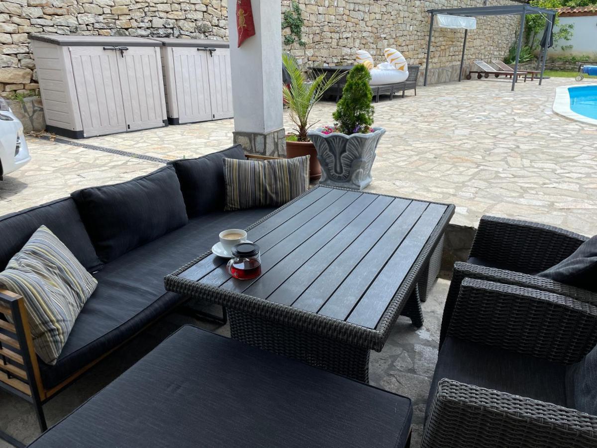 Angliiska Vila Arbanassi Exterior foto